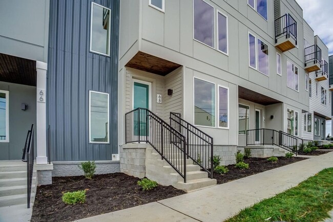 Photo - Great condo with skyline view and garage