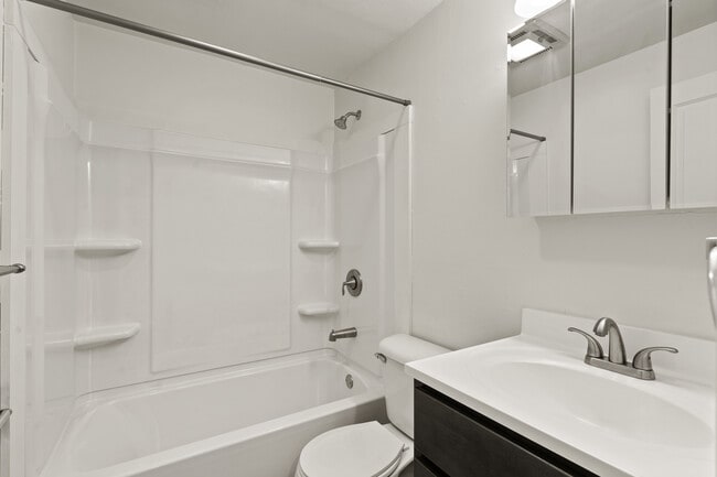 Photo - Candlewood Gardens