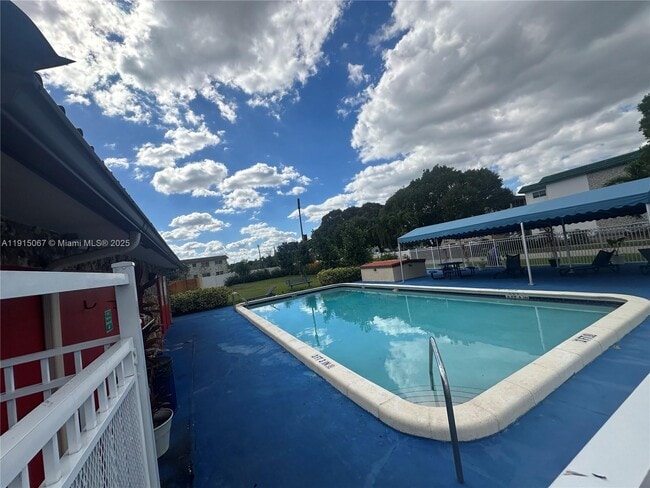 Photo - 1700 NW 58th Terrace Unit 2B