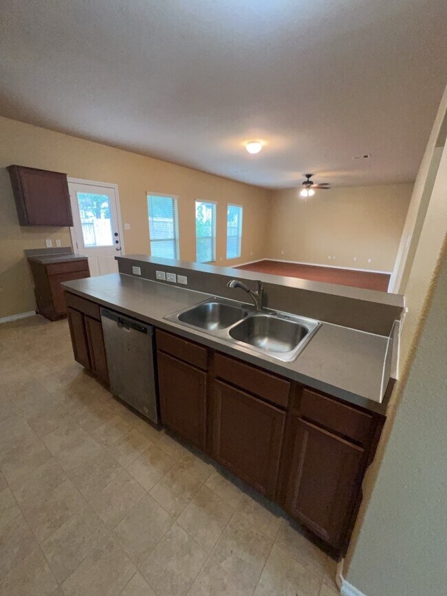 Photo - 808 Katydid Ct