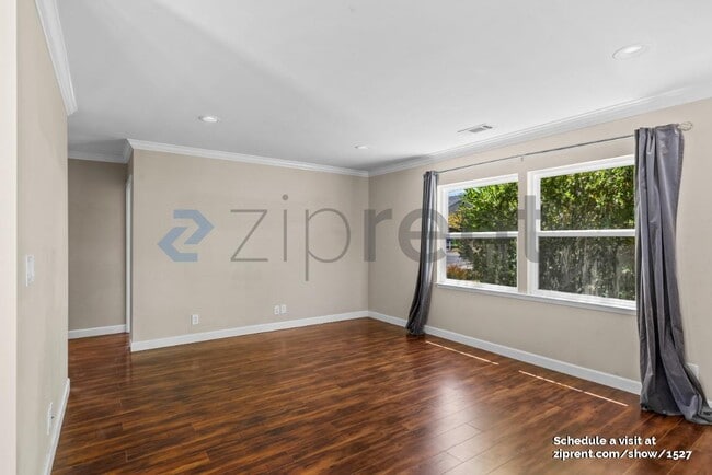 Unit Front House