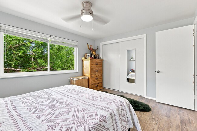 705 Moore St Unit 3