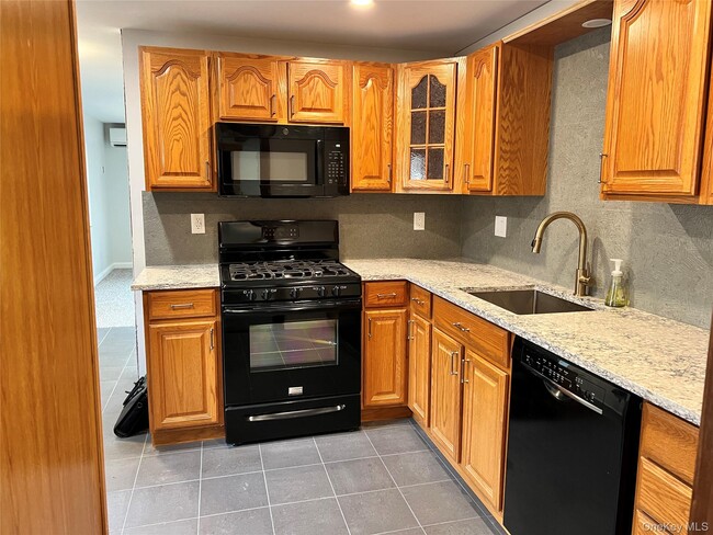 Photo - 24 Lindner Pl