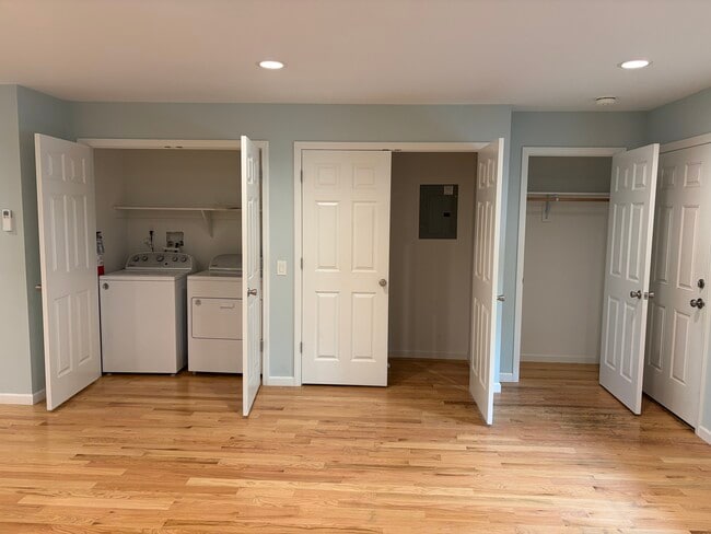 44 Lake Rd Unit 221
