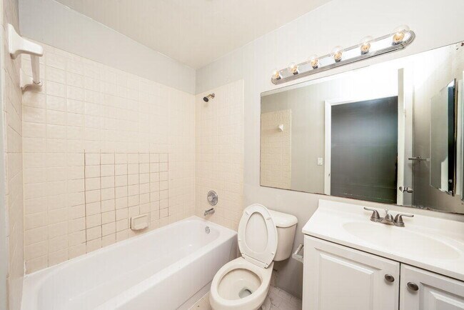 Photo - 80 Baytree Cir