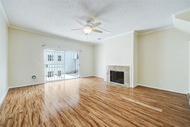 Photo - 1035 Fountain View Dr