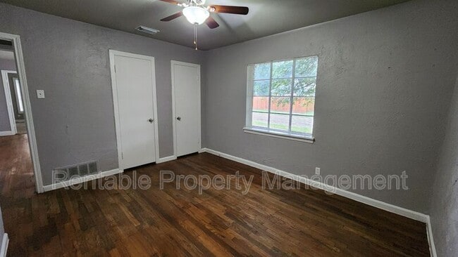 406 W 14th St
