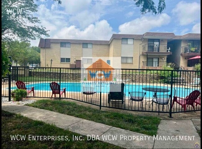 Building Photo - 2934 SW Lydia Ave Unit #205