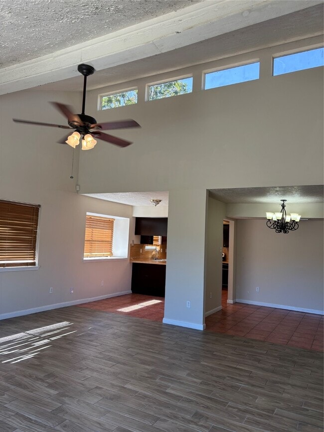 Photo - 1034 Heathfield Dr