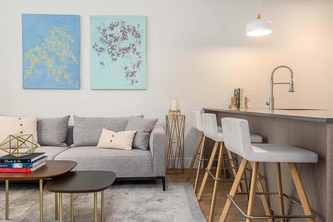 Photo - 323 Pine St Unidad 330