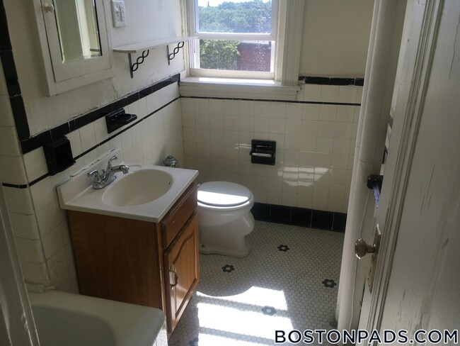 Photo - 1820 Commonwealth Ave Unidad 27