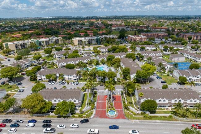 Photo - Antigua at Country Club of Miami