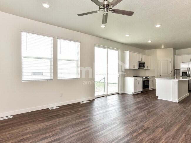 1108 E Daniel St