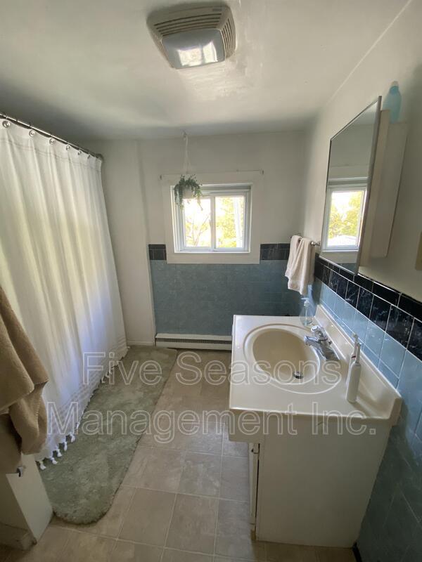 Photo - 351 S Winooski Ave