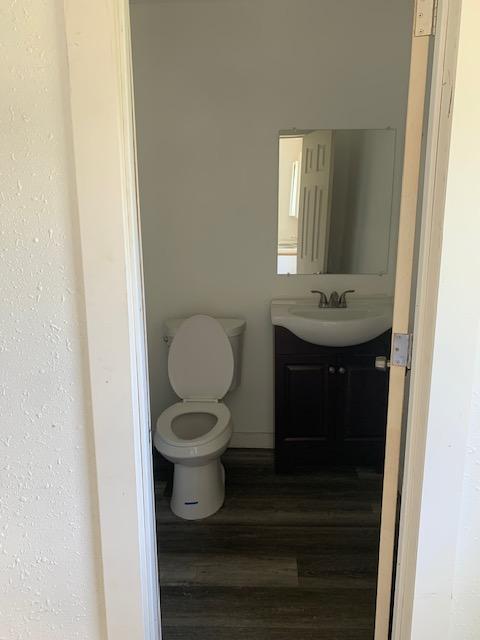 Photo - 610 Custer St