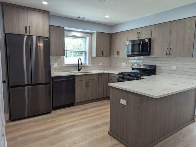 Photo - 8143 Marion Dr Unidad 2W