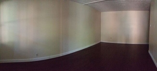 Photo - 1 Bedroom Downtown Court Yard Level Apartment