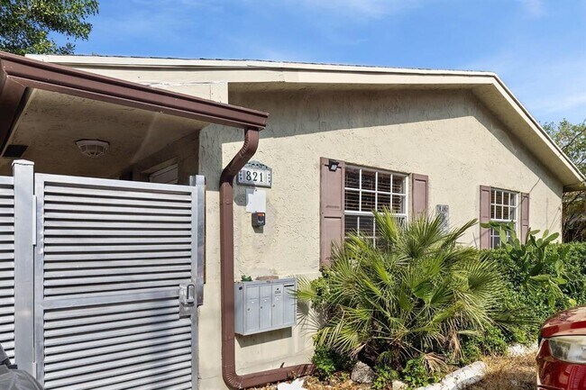 821 SW 4th St Unit 1