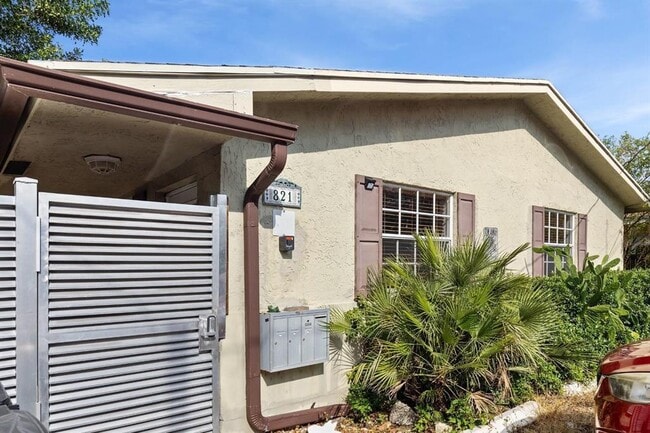 Photo - 821 SW 4th St Unit 1