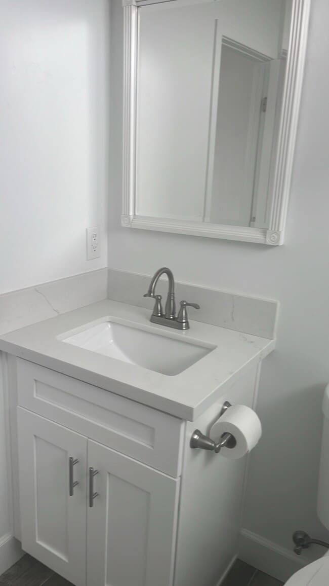 Building Photo - 1807 Donax Ave Unit B