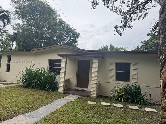 Photo - 13845 NW 5th Ave