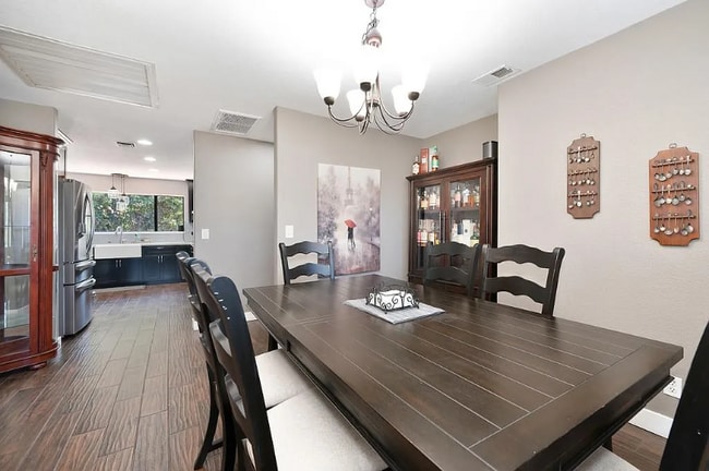 Photo - 9487 Dalton Way