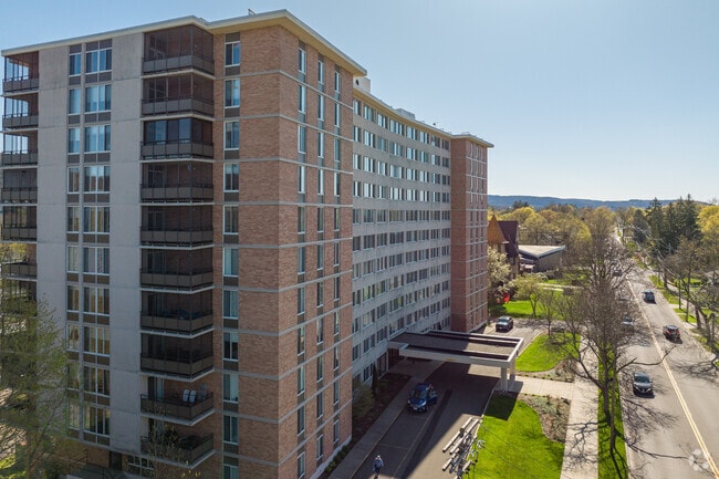 Photo - 5 Riverside Towers