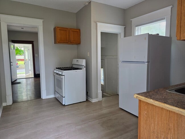Photo - Large 3 Bedroom newly updated house for rent!
