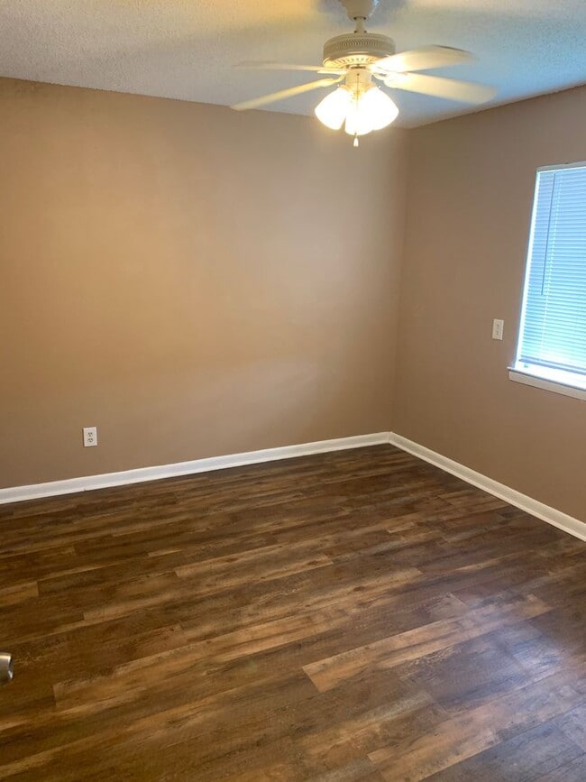 Building Photo - 1712 Eagles Pl Rental