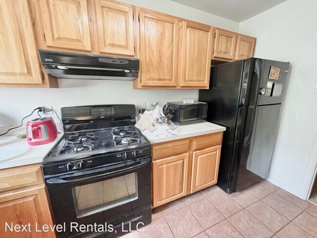 Photo - 1 br, 1 bath House - 10618 Kenilworth Ave ...