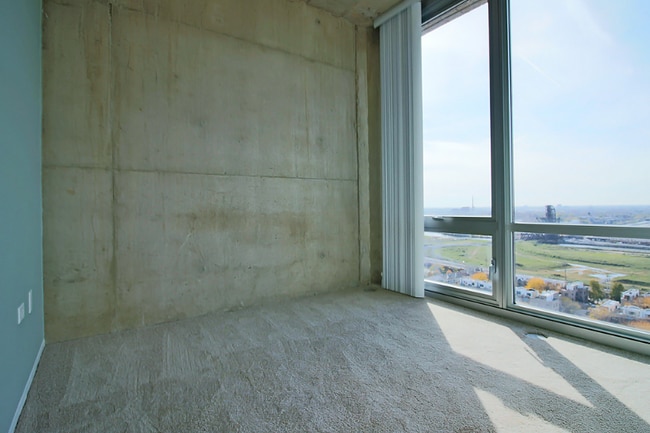 Photo - 39 E 14th St