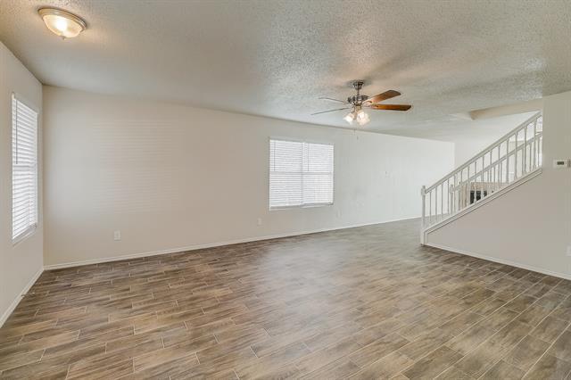 Photo - 260 Ariel Ln