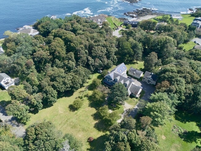 Building Photo - 25 Pleasant St