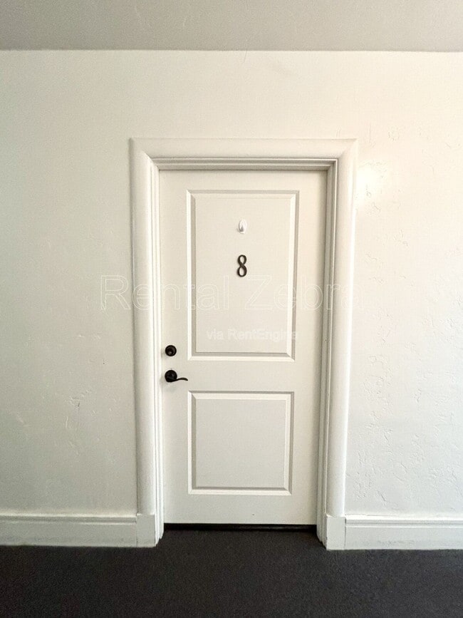 Building Photo - 317 W Main St Unit 8