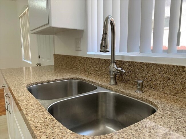 Photo - 1610 Armacost Ave