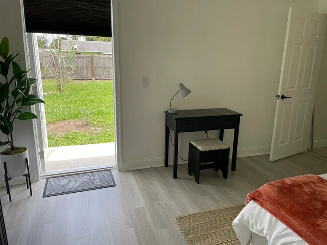 Photo - 1521 SE Ladner St