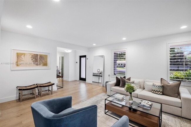 Photo - 1525 Mantua Ave