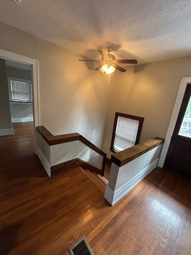 Photo - 361 E Northwood Ave