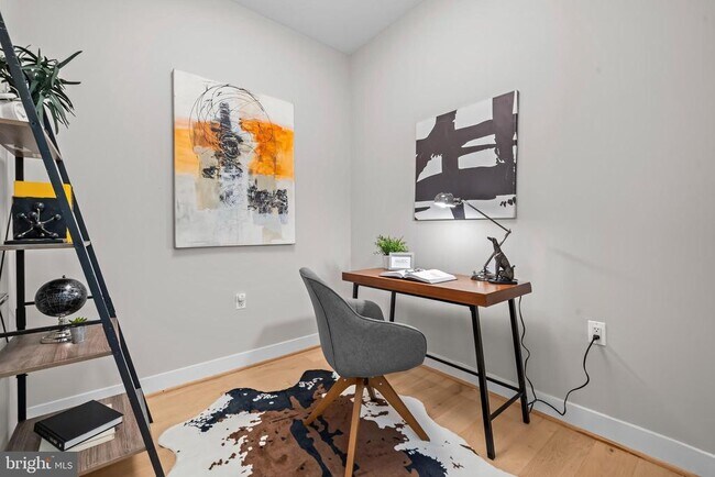 Building Photo - 646 H St NE Unit 305