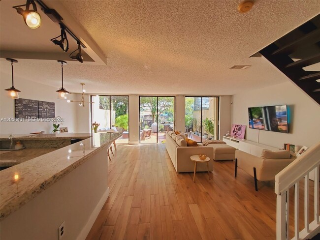 Photo - 3619 Torremolinos Ave