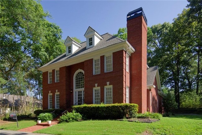 Building Photo - 1150 Goodwin Pl NE