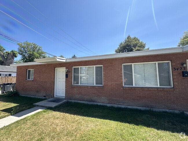 Building Photo - 3421 W Good St Rental