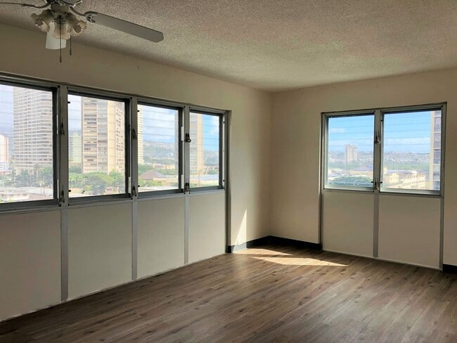 Building Photo - Pet Friendly Ala Wai Cove - 1BR/1BA/1PK
