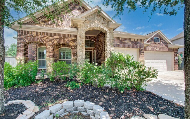 Building Photo - 28666 Pleasant Forest Dr