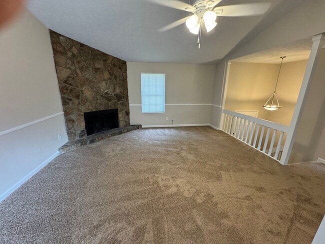 Photo - Stone Mountain 4 bed 2 bath Home with Fenc...