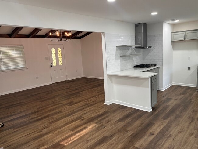 Photo - 745 Westbrook Dr