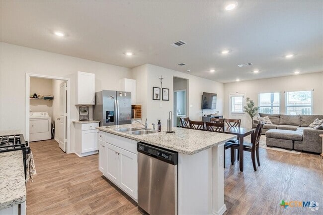 Building Photo - 2829 Brogan Creek Rental