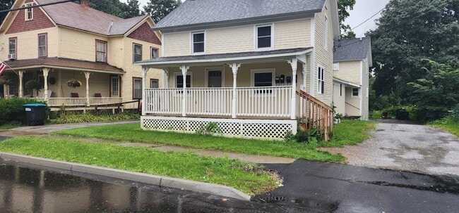 Building Photo - 54 Terrill St Unit 3