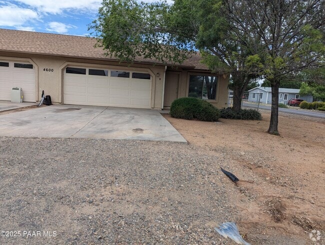 Building Photo - 4600 N Carla Vista Dr Unit A Rental