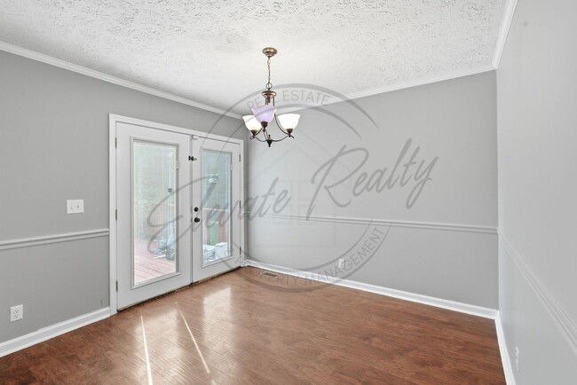 Photo - 722 Heritage Square Dr